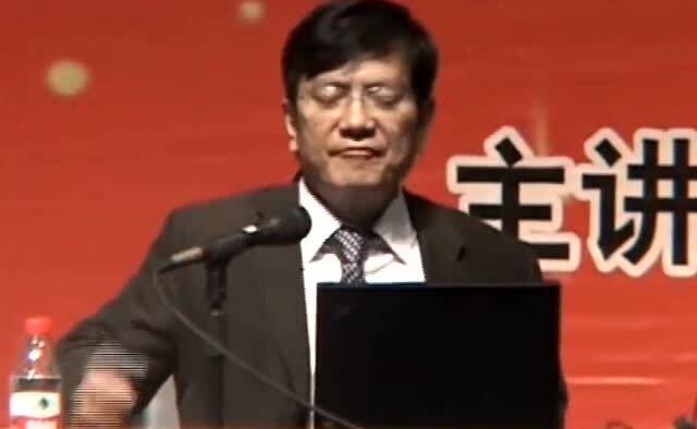 易中天怼郑强